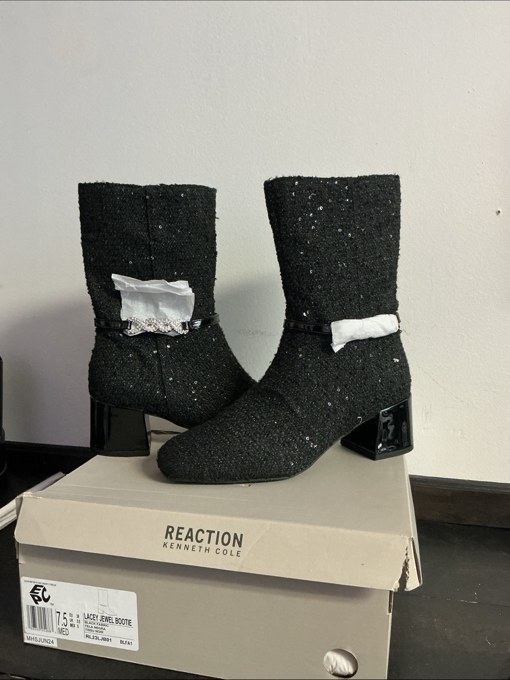 Kenneth Cole REACTION Women's Lacey Jewel Bootie Fashion Boot Size 7.5 - Picture 9 of 16